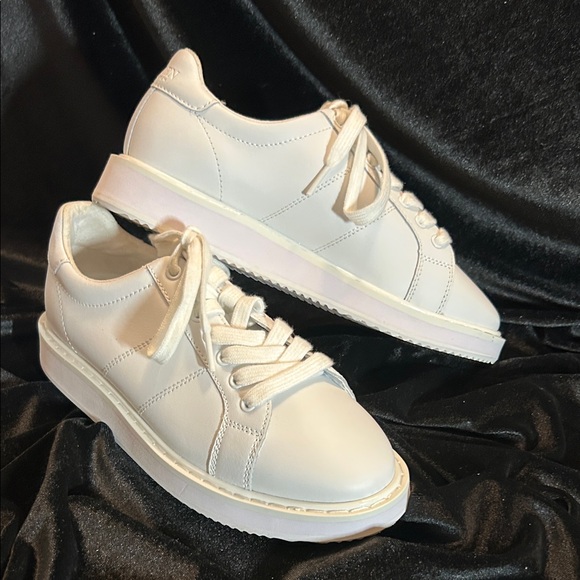 Ralph Lauren Shoes - NWOB RALPH LAUREN TENNIS SHOES 7.5